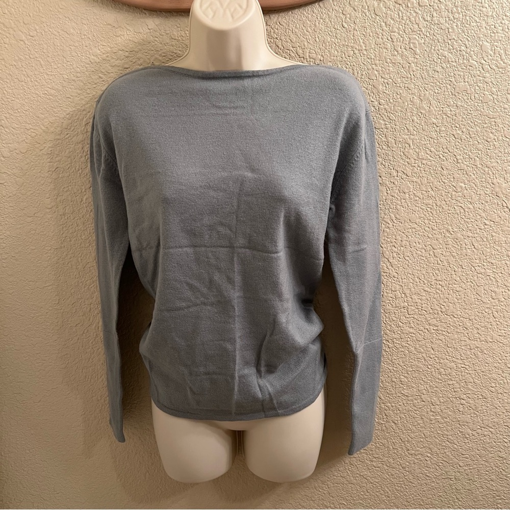 100% Wool Gray Long Sleeve Sweater